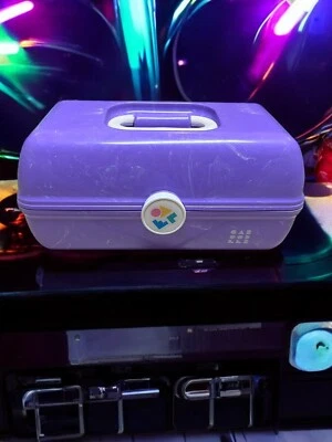 Estuche de Maquillaje Caboodles Grande 3 Niveles Espejo Púrpura Mármol Blanco De Colección con Bandeja 5626 Foto 1 de 4