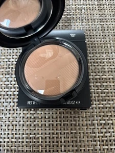 MAC STUDIO SCULPT DEFINING POWDER MEDIUM PLUS NEW - Rare - Picture 1 of 3