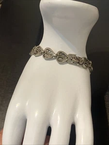 Silver Link Heart Chain Bracelet 6.5” Length - Picture 1 of 6