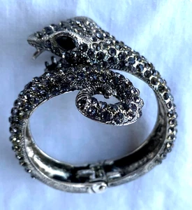 Vintage Jeweled Snake Bangle Bracelet Serpent Cobra Clear Rhinestones - Picture 1 of 5