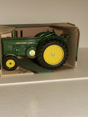 John Deere  1954 model R - Image 1 of 4