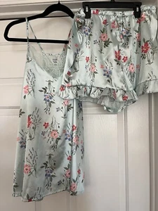 Set pigiama Crown and Ivy 2 pezzi top con spalline, pantaloncini, verde menta floreale taglia large - Foto 1 di 5