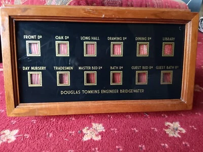 Caja indicadora de campana para mayordomos y sirvientes Foto 1 de 4