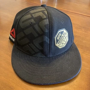 UFC Reebok World Champion Superflex Fitted Hat Small/Med Black Gold Logo Cap MMA - Bild 1 von 10