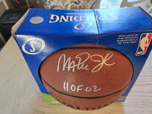 Magic Johnson Signed Spalding NBA Full Size I/O Basketball - PSA/DNA - AUTO - Picture 1 of 9