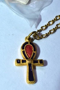 MMA 1976 Museo Metropolitano de Arte Tesoros de Tutankamón Dos Colgantes Ankh - Imagen 1 de 5