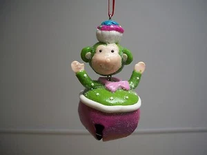 Pajarita Cabeza Cupcake Verde Jiggle Mono en una Campana Adorno de Navidad Nuevo con Etiquetas - Imagen 1 de 10