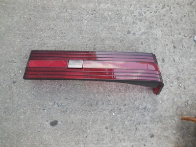 Conjunto de lámpara trasera Mercury Lynx 1981-1985 diestro E1Yy-13450-A NOS Foto 1 de 4