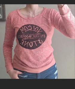Woman's Volcom Lomg Sleeve Sweater Shirt Size Small - Picture 1 of 4