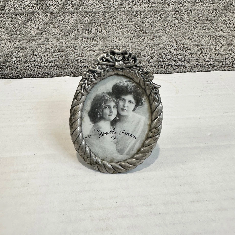 Vintage Oval Pewter Photo Frame Ornate Floral Design Stand "Made in Taiwan" - Image 1 of 4