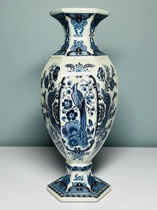DELFT BOCH ROYAL SPHINX HEXAGONAL PEACOCK VASE, 12". EARLY 1960s. MINT CONDITION - Picture 1 of 8