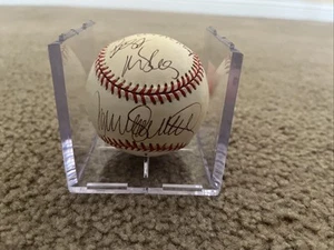 Ryne Sandberg Autographed Baseball. - Picture 1 of 11
