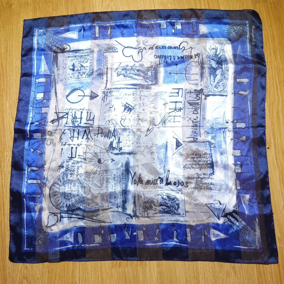 Bufanda Sinfónica Italia IMGE Ishita Mili Dance Music 20" Cuadrado Cizalla Azul y Blanco Foto 1 de 4