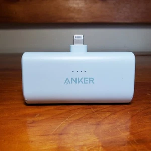 Anker 621 Power Bank 5000mAh Connecteur Intégré 12W A1645 - Photo 1 sur 8