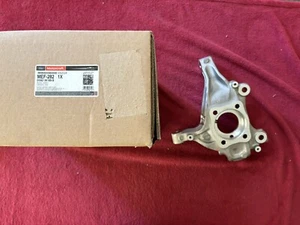NEW OEM 2013-20 Motorcraft Ford Fusion Passenger Side Front Knuckle DG9Z-3K185-B - Picture 1 of 3