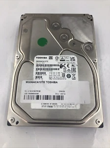 Toshiba MG06ACA10TE 10 TB 3.5-inch SATA 6 Internal Hard Drive HDD - Afbeelding 1 van 6