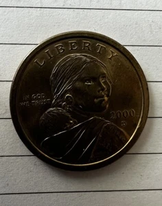 2000 D Sacagawea Dollar Coin - Picture 1 of 2