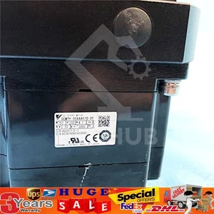 YASKAWA SGMPH-08AAA61D-OY NEW In Box via - Picture 1 of 10