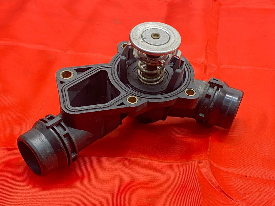 BMW E36 E46 E39 Serie 3/5 X3 Z3 Z4 Motor Refrigerante Termostato Carcasa Cubierta OEM✅ Foto 1 de 4