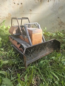 Vintage Mighty TONKA T-9 Dozer - Pressed Steel Toy Bulldozer - Picture 1 of 13