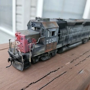 Athearn RTR GP40X Southern Pacific HO Scale Professionally Weathered - Picture 1 of 9