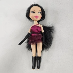 Muñeca coleccionista Bratz 2001 Ooh La La Kumi MGA muñeca París solo sin pies por favor leer - Imagen 1 de 8