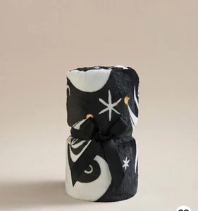Nightmare Before Christmas Zero Super-Soft Throw - Picture 1 of 3