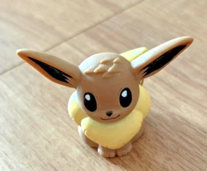 Pokemon Kids Finger Puppet Eevee 1996 Soft Vinyl Figure Nintendo Bandai - Picture 1 of 3