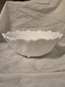 Vintage Indiana Glass WILD ROSE Round Four Footed Bowl White Milk Glass EUC - Picture 1 of 5