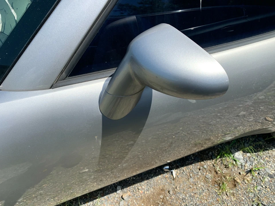 PONTIAC SOLSTICE OEM 07-09 FRONT LEFT DRIVER SIDE POWER DOOR MIRROR SILVER - Image 1 of 2