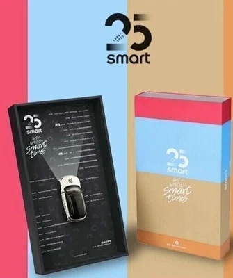 1:43 Smart 25 Diecast Model - Image 1 of 3