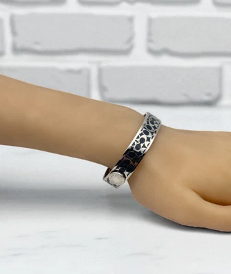 Brazalete Brazalete Coach Vintage Signature C Negro Plata Esmalte Bisagras 1/2 pulgada Foto 1 de 4