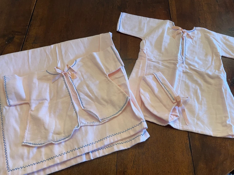 复古婴儿柔软法兰绒手工刺绣 4 件:毯子,帽子,2 件套 — 第 1/4 张图片