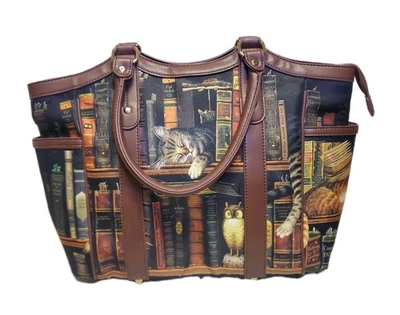 NUEVO Bolso de Mano Bradford Exchange Library Cat Charles Wysocki Colas Clásicas Foto 1 de 4