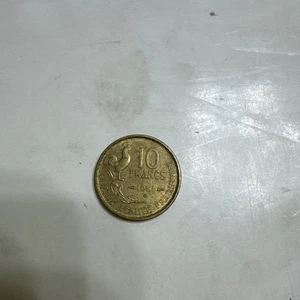 1951 France 10 Ten Francs Bronze Head left Rooster Coin, Sold as is - Picture 1 of 15