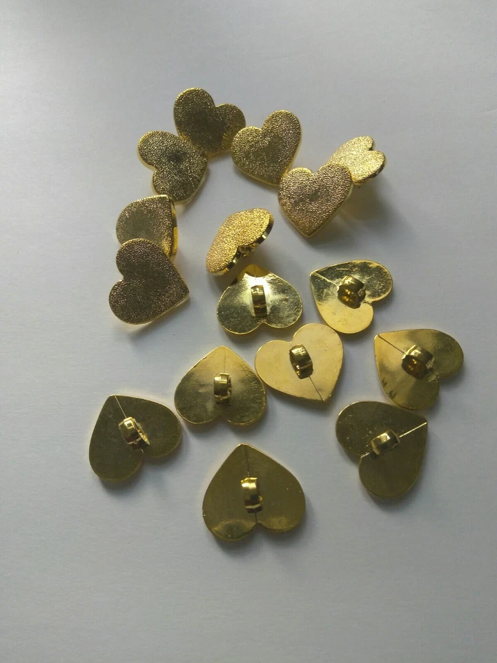 15X Heart Shaped Gold Plastic Shank Buttons for Sewing Coat Shirt DIY Craft - Image 1 of 4