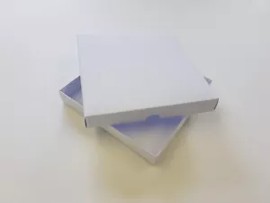 25 cajas de tarjetas de felicitación de 6"X6", cajas de regalo de cartón blanco. Entrega gratuita - Imagen 1 de 1