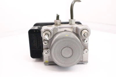 МОДУЛЬ НАСОСА ABS SUZUKI HAYABUSA 2015 55610-15H01 - Изображение 1 из 4