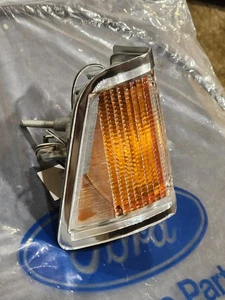 TC MK3 CORTINA GENUINE FORD NOS R/H FRONT INDICATOR ASSEMBLY - Picture 1 of 10