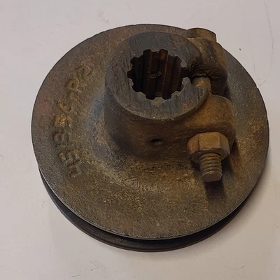 Farmall Cub IH 4 1/2” barra de hoz cortacésped toma de fuerza polea de accionamiento 451356R2 Foto 1 de 4