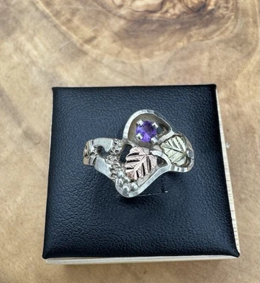 ANILLO C.CO BLACK HILLS ORO PLATA ESTERLINA 925 3,44g HOJAS AMATISTA Talla 5 Foto 1 de 4
