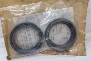Honda Front Fork Seal Kit 51490-KZ3-821 CR125r CR250r CR500 1991 Genuine.Nos - Picture 1 of 2