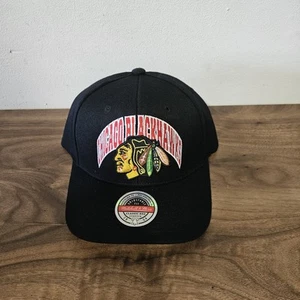 Mitchell & Ness Chicago Blackhawks NHL Letterman Stretched Snapback Curved Cap - Bild 1 von 9