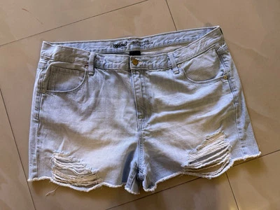 Pantalones Cortos de Jean Mossimo Boyfriend Midi Mi-Long Garconne Distressed Talla 16/33 Foto 1 de 4