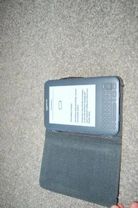 Amazon Kindle Keyboard D00901 3rd Generation 4GB, WiFi - Picture 1 of 2