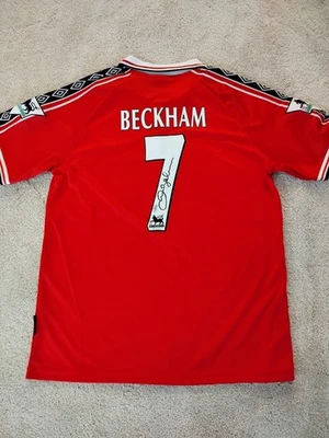 Manchester United David Beckham signed jersey with GCOA certificate - Image 1 of 4