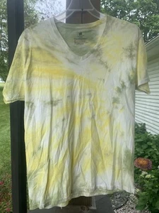Large V Neck Tye Dyed T Shirt - Picture 1 of 5
