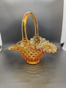 Cesta de vidrio ámbar Fenton Hobnail borde con volantes 7 1/2" L x 5" 1/2 W x 7 1/2" H - Imagen 1 de 11