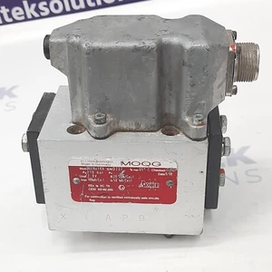 Moog D631K411CK Servo valve - Picture 1 of 6
