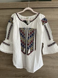 Traditional Romanian Embroidered Peasant Blouse (Size M-L) - Picture 1 of 12